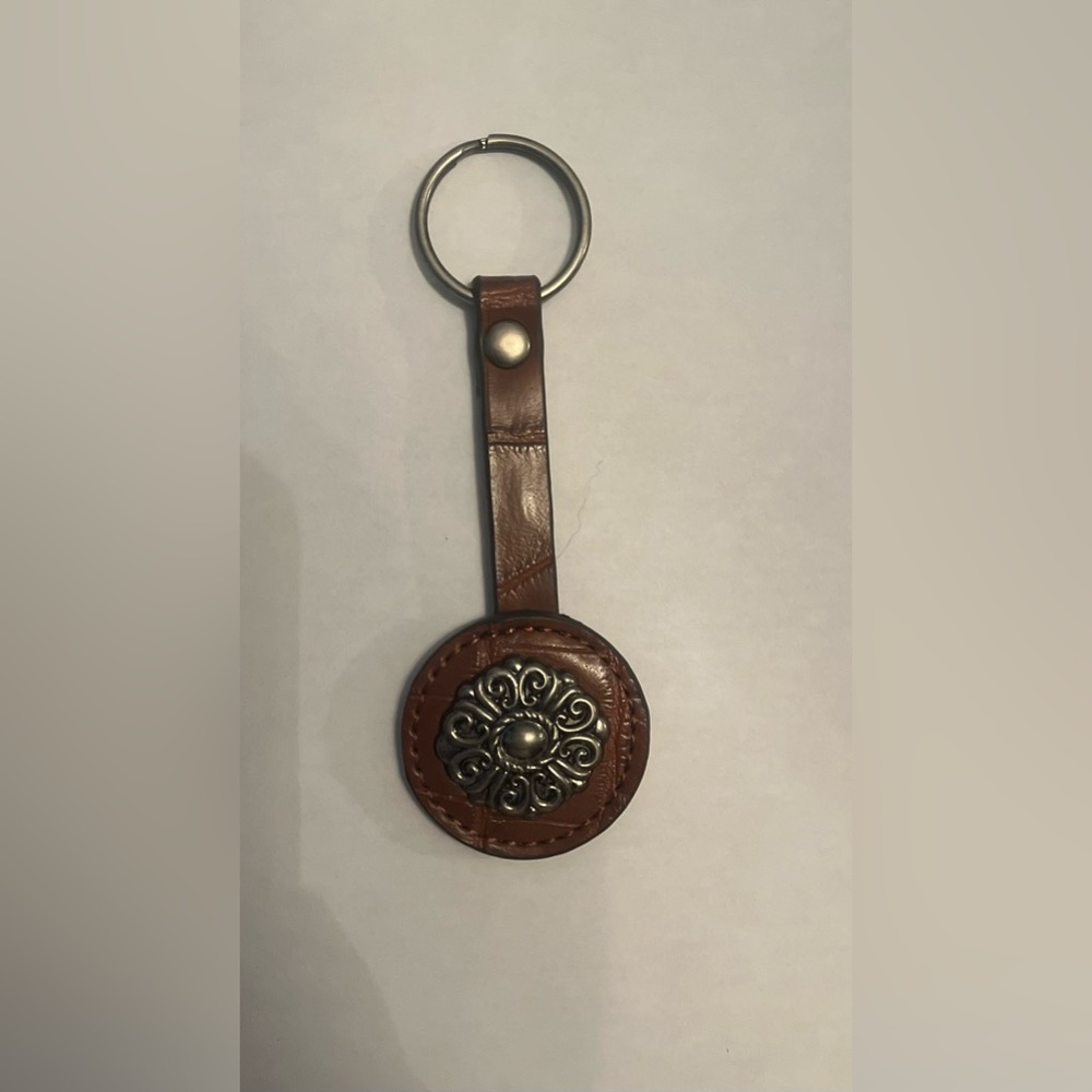 Western Brown Leather Ornate Silvertone Keyring